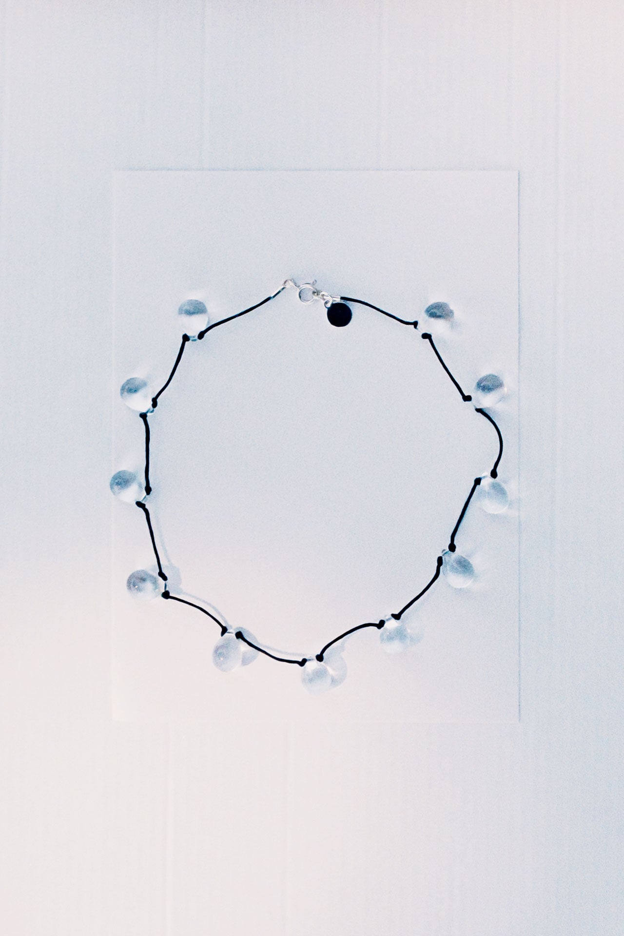 Noué necklace - Clear/ Black