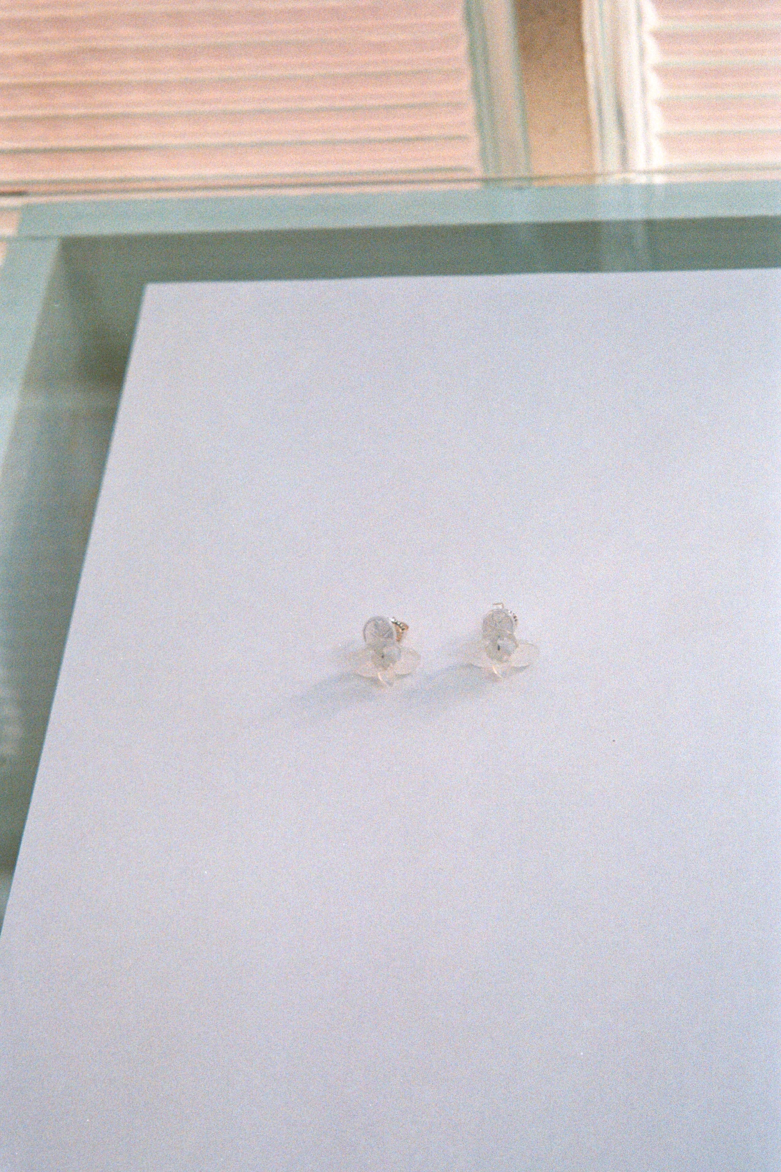 Pensée earrings - Opaline white