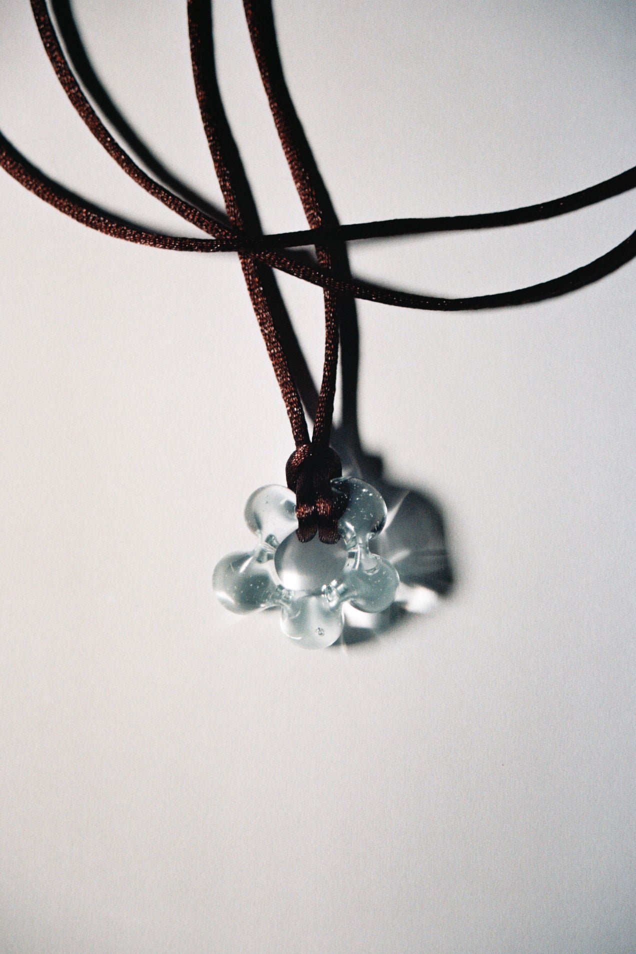Fleur long necklace - Brown