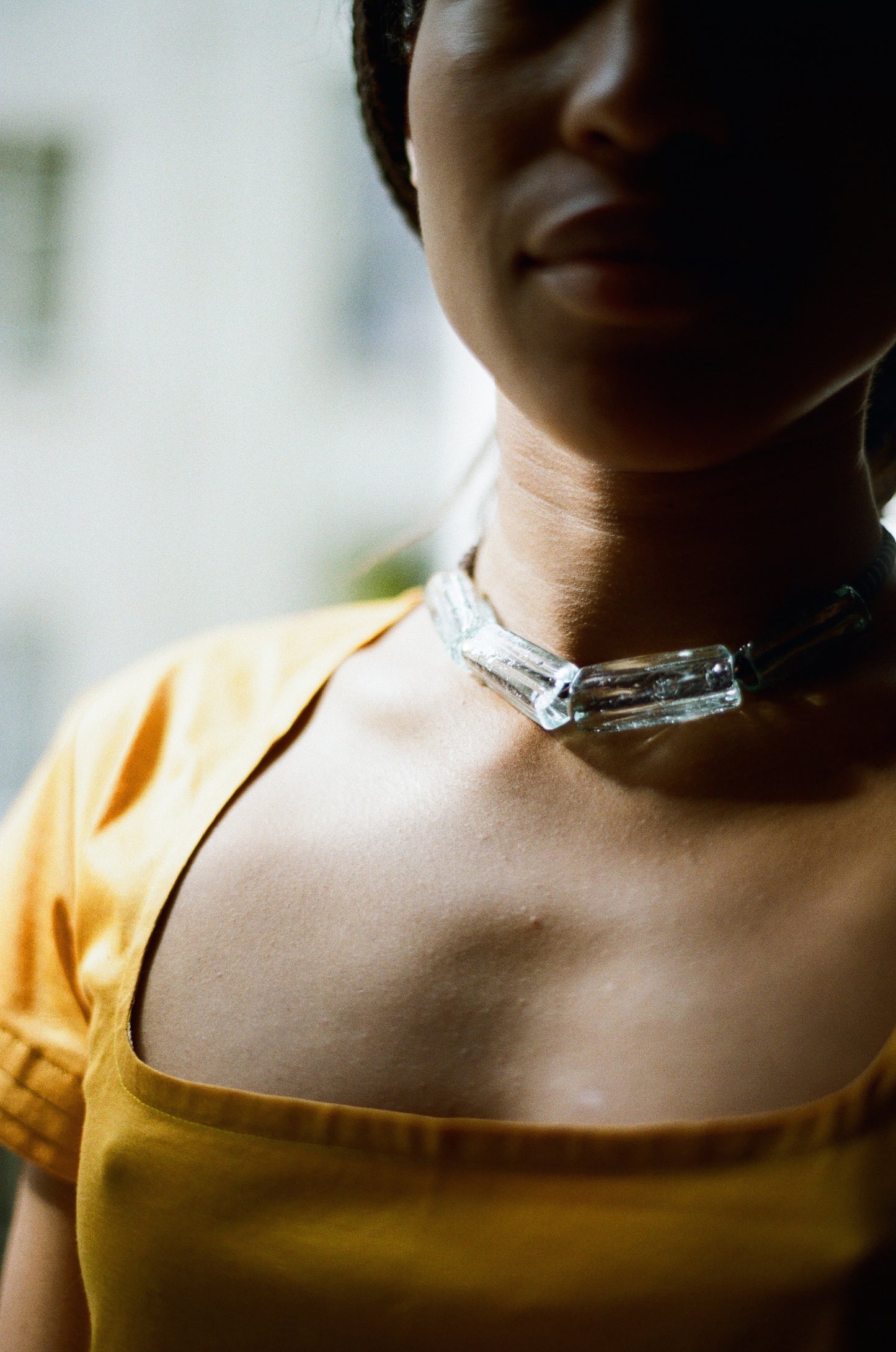 Gelat necklace / Clear and brown