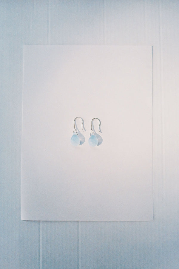 Mini Gota earrings - Opaline white