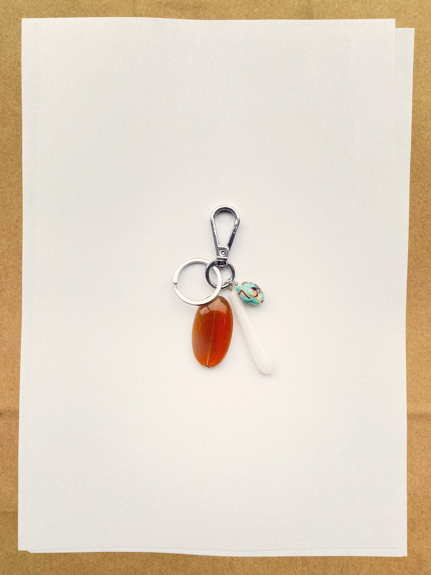 Key charm - Blanc / Amber
