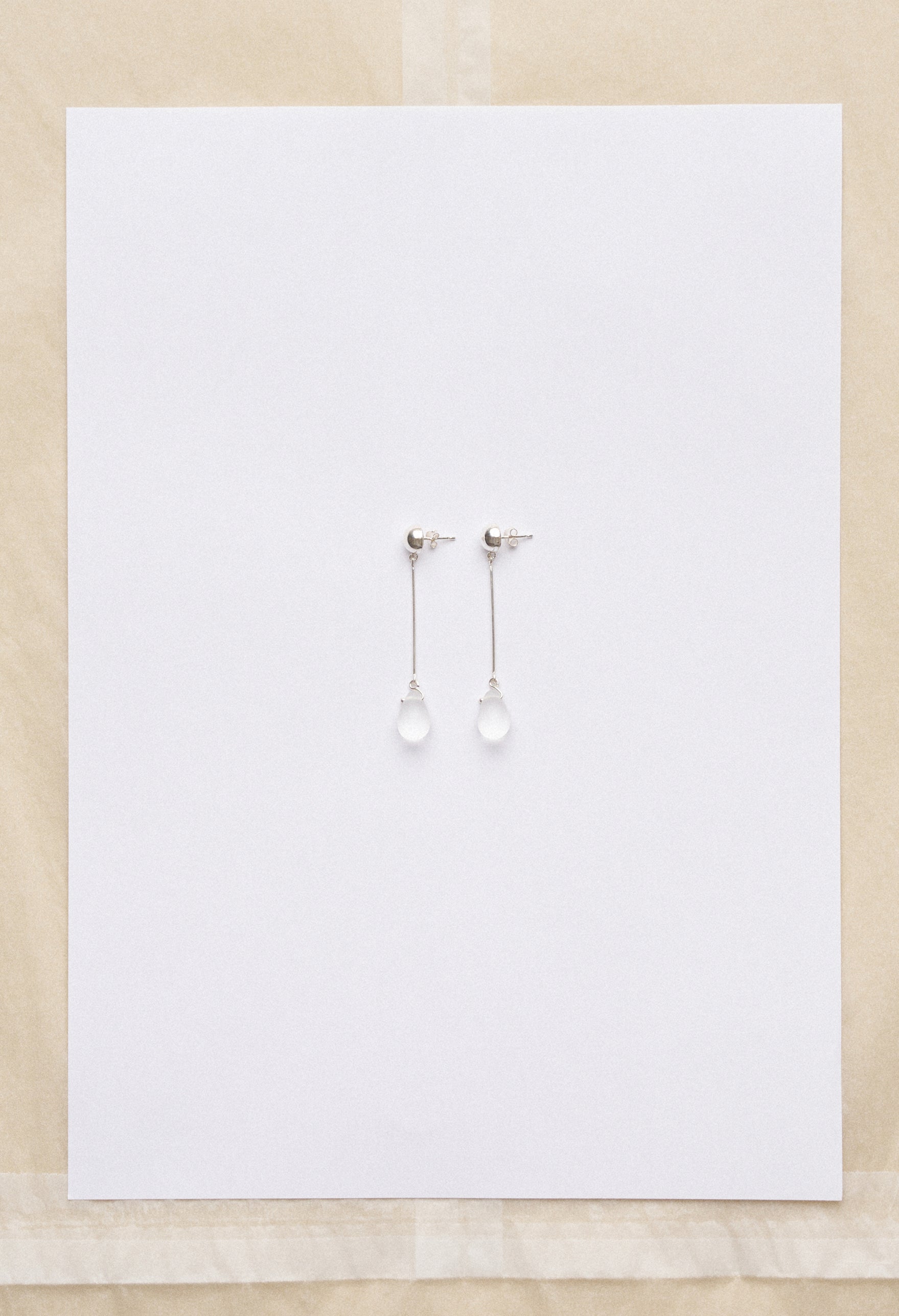 Gota Long earrings - Frost