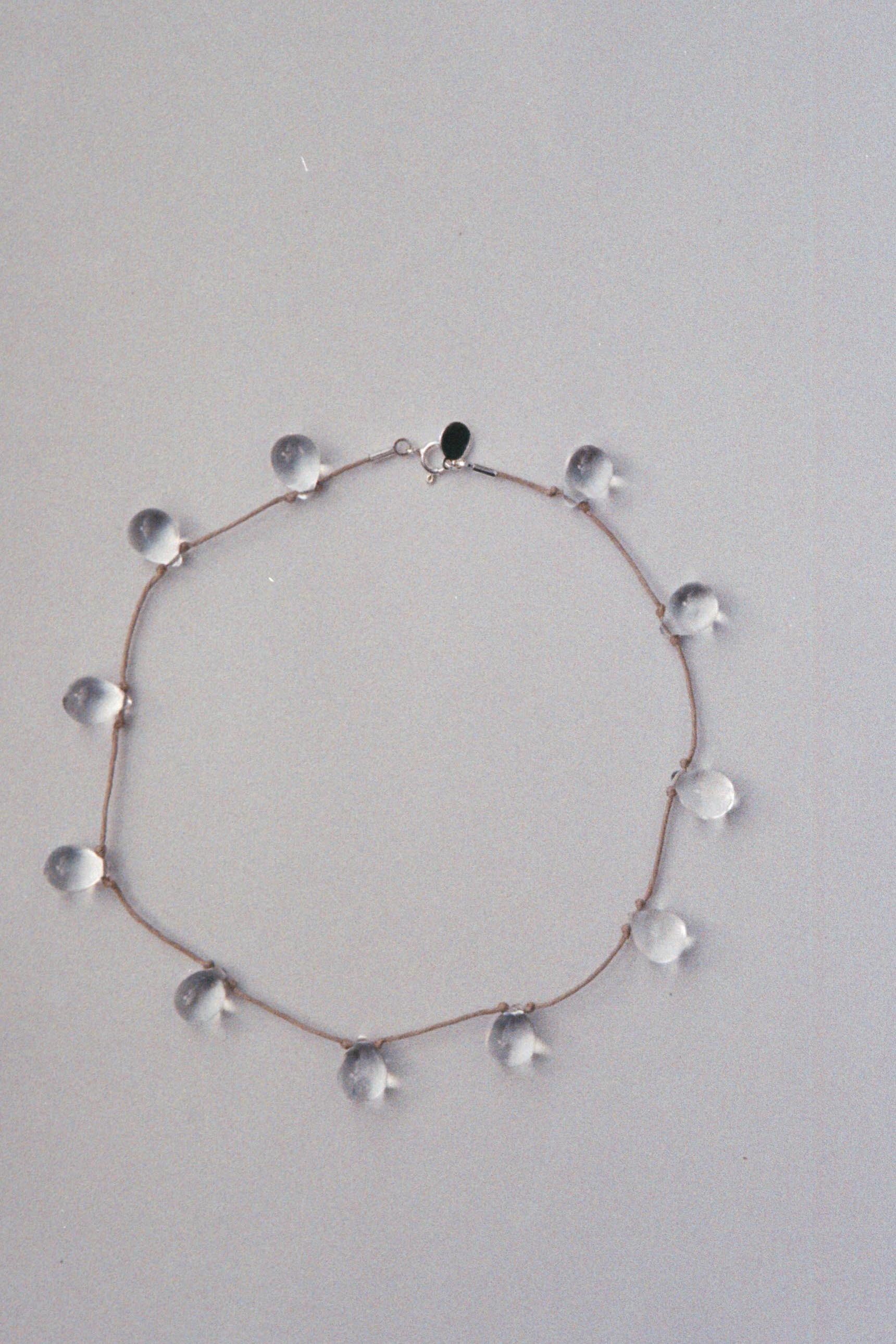 Noué necklace - Clear / beige cord