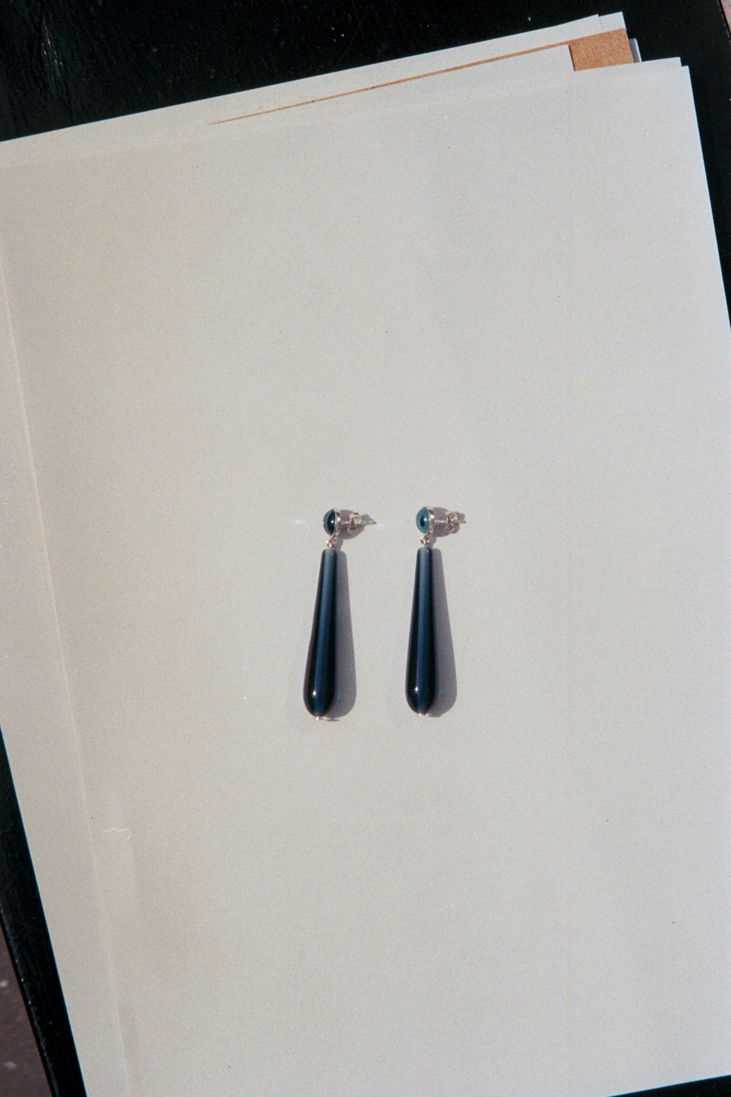 Maryam earrings - Deep navy