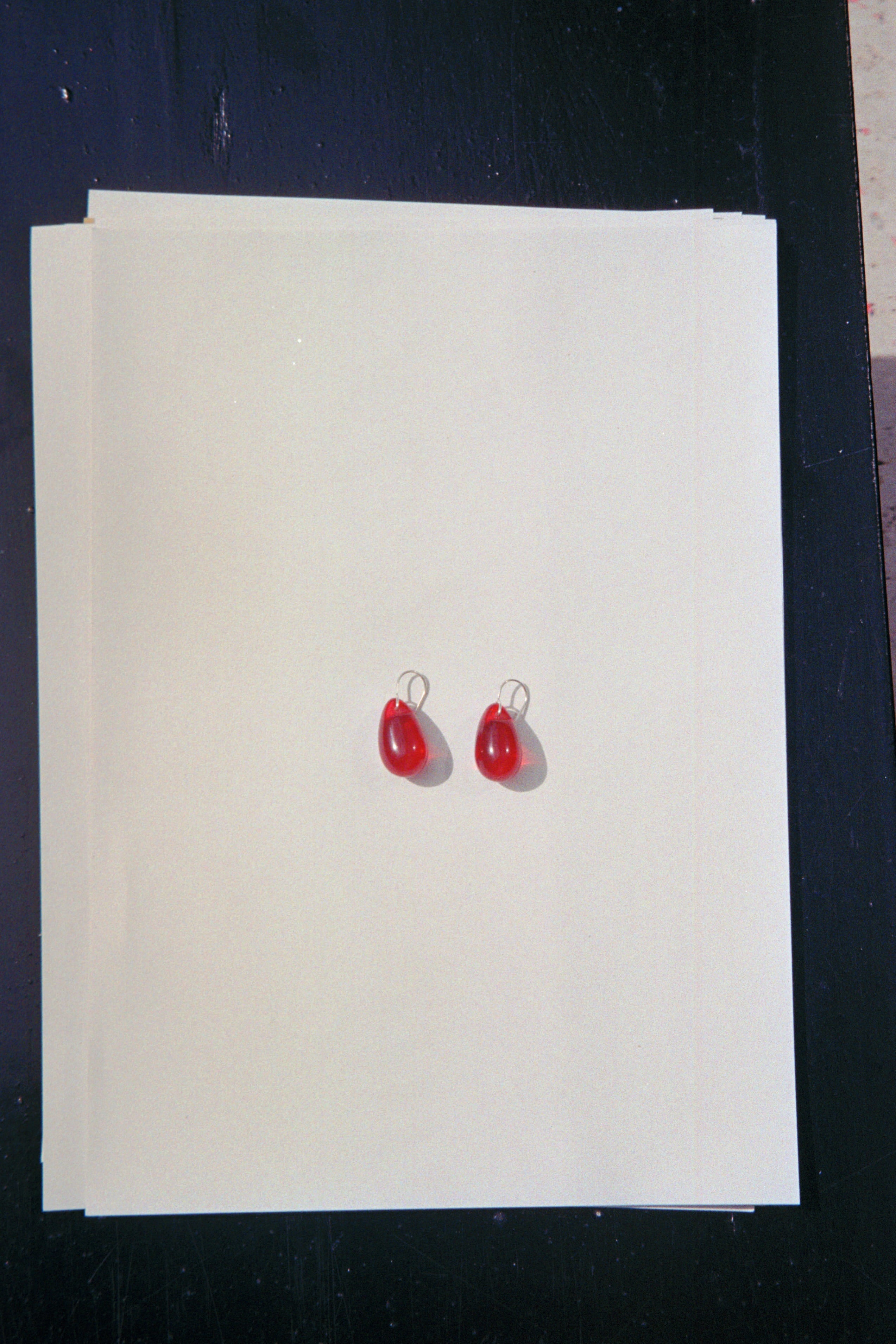 Gota Hook earrings - Red