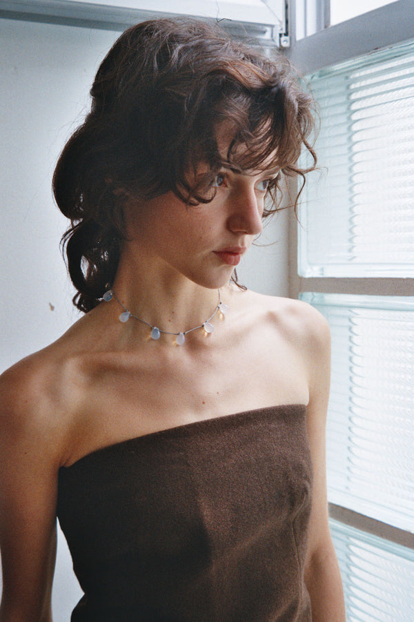 Noué necklace - Opaline white / Grey