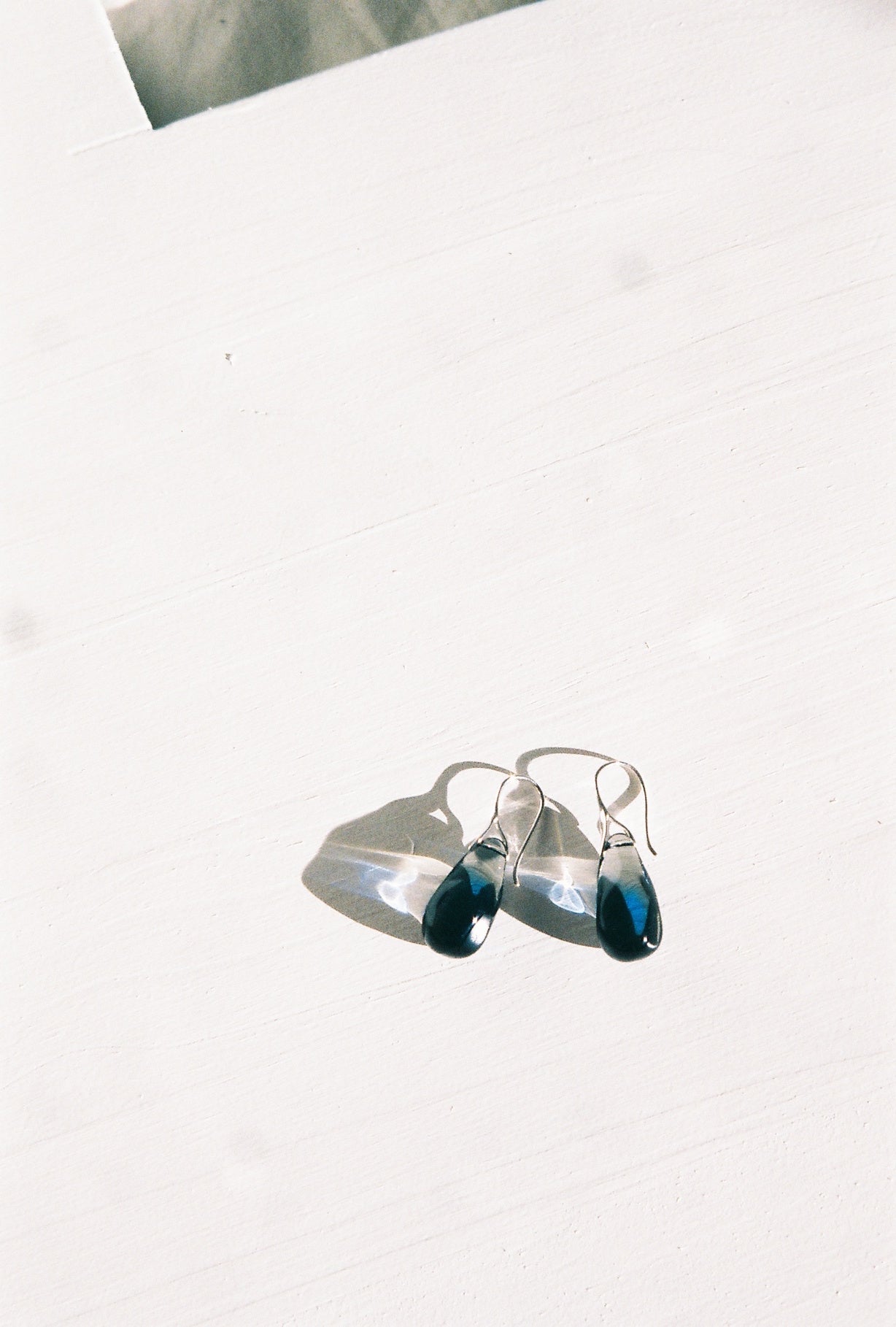 Barna earrings - Smoke and blue
