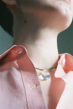 画像をギャラリービューアに読み込む, Arch necklace - Green / Clear
