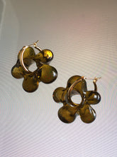 Load image into Gallery viewer, Fleur earrings - Miel
