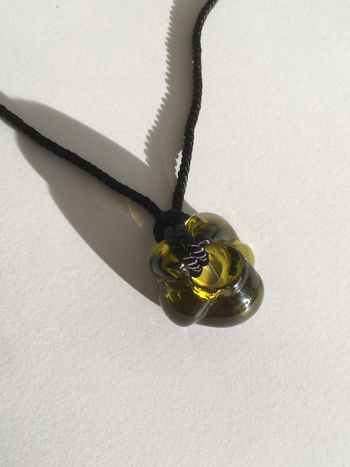 Fleur necklace Seve / Black cord