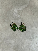 Load image into Gallery viewer, Fleur earrings - Pale Green

