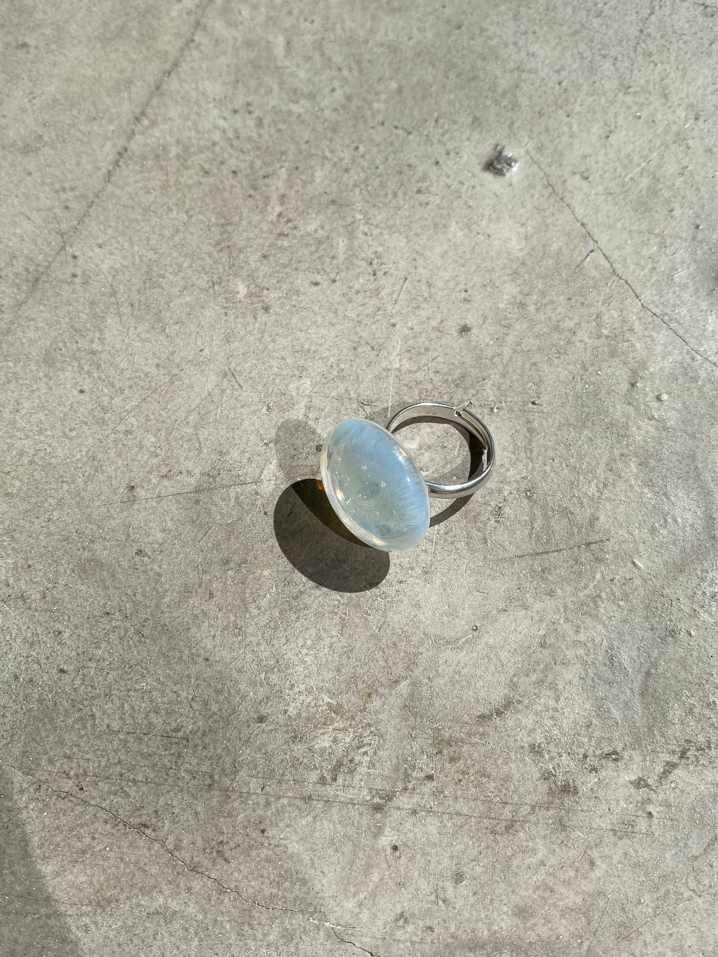 Molten glass ring - Opaline