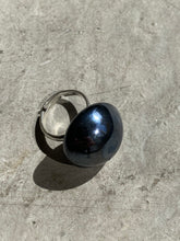 Load image into Gallery viewer, Molten glass ring - Oyster
